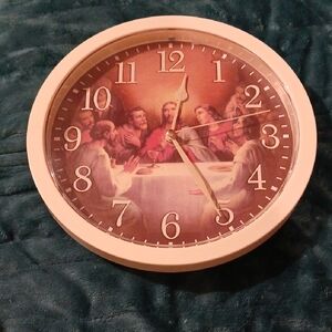 Plastic wall clock featuring 'The Last Supper' religious imagery KS24PM1